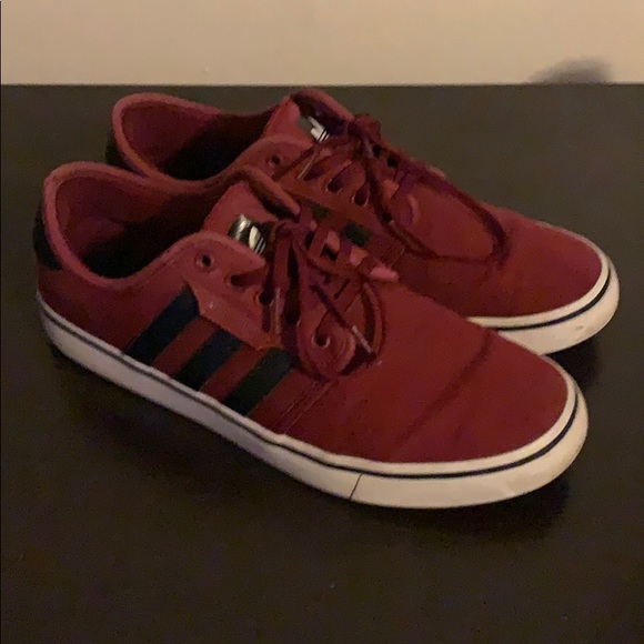 adidas seeley burgundy